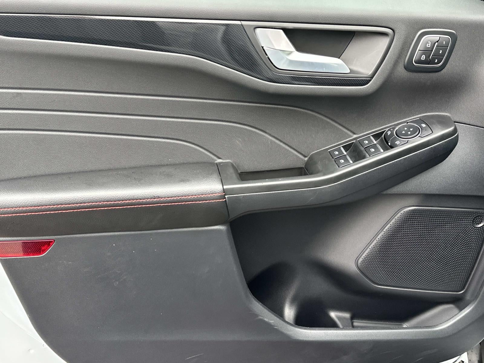 2026 Ford Escape ST-Line Elite