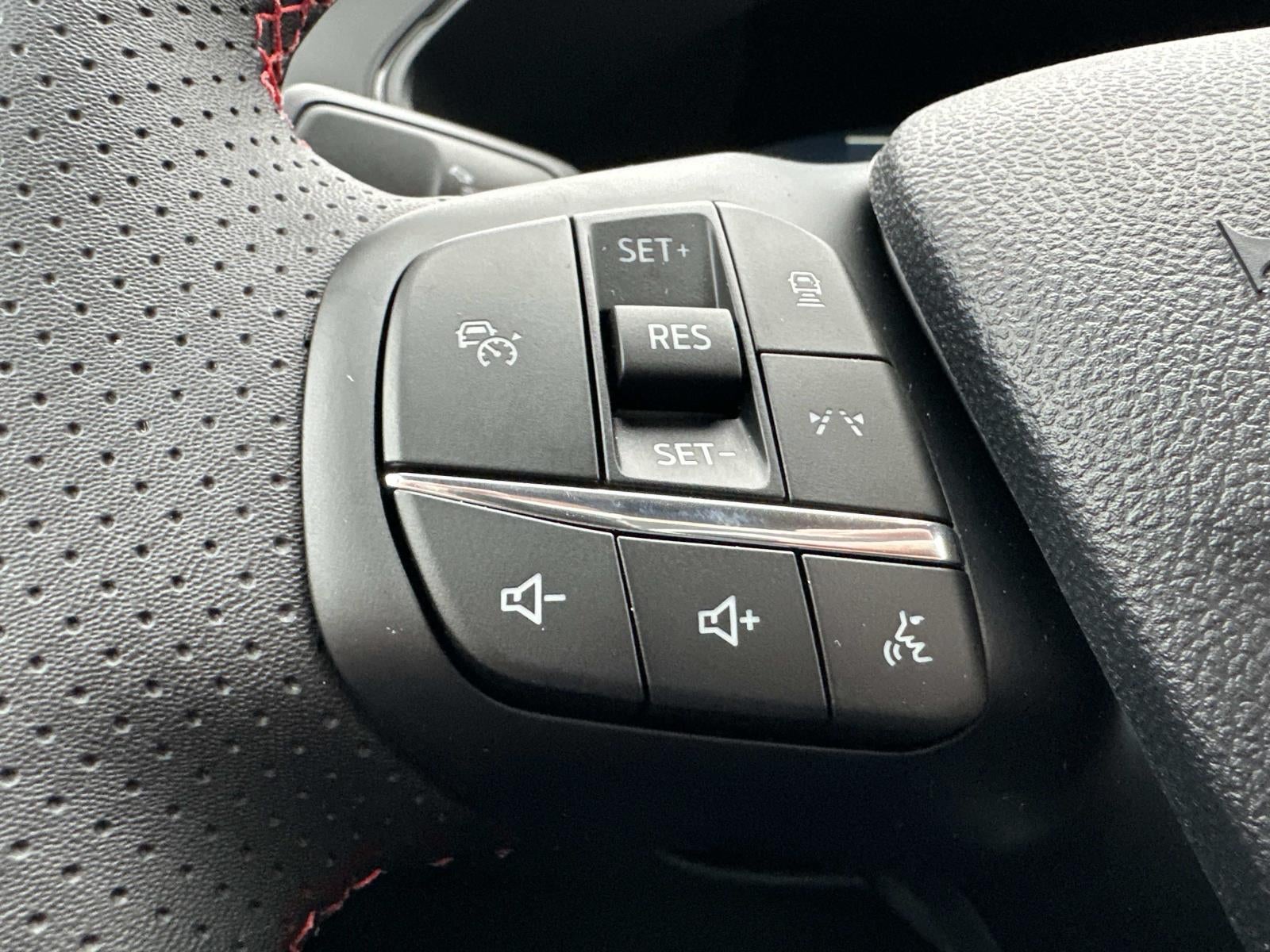 2026 Ford Escape ST-Line Elite