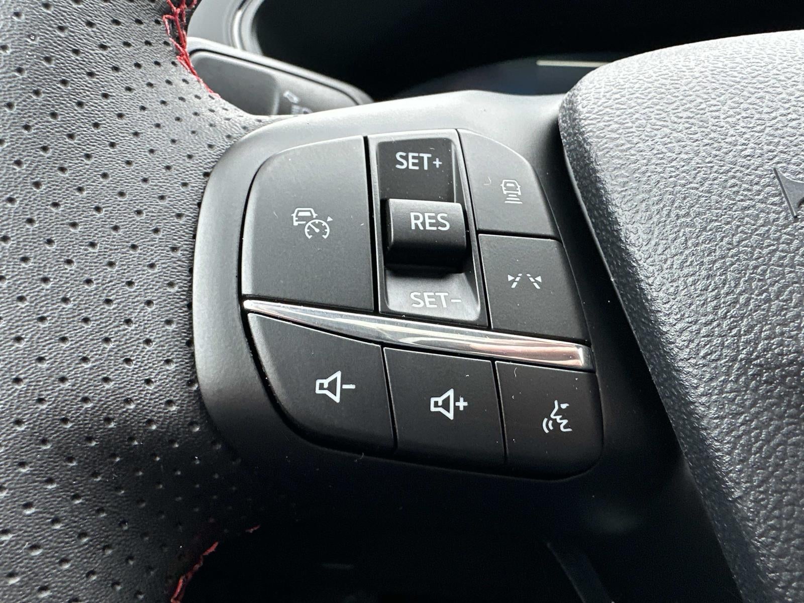 2026 Ford Escape ST-Line Elite