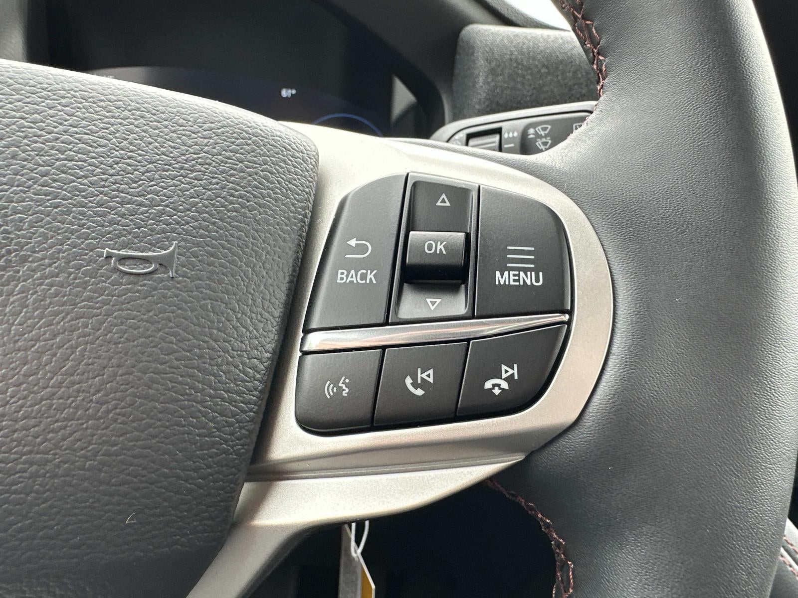 2026 Ford Explorer Active w/100A Pkg 4WD