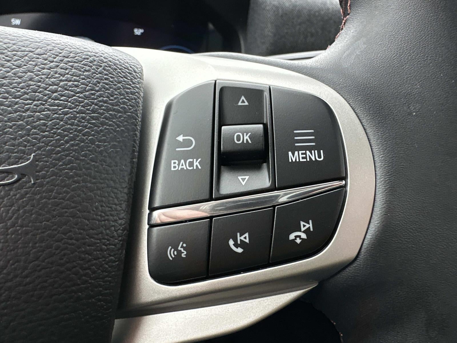 2026 Ford Explorer Active w/100A Pkg 4WD