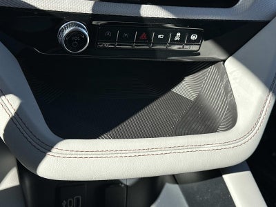 2026 Ford Explorer Active w/100A Pkg 4WD