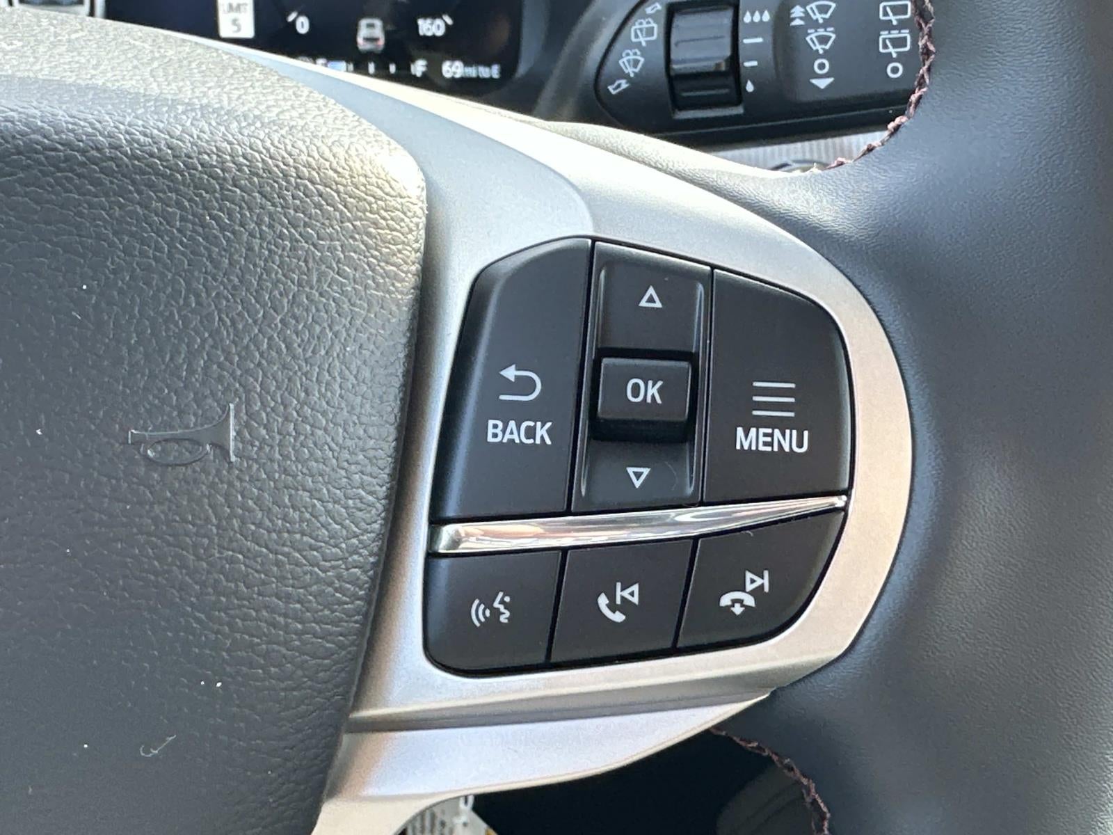 2026 Ford Explorer Active w/100A Pkg 4WD