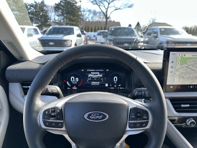 2026 Ford Explorer Active w/100A Pkg 4WD