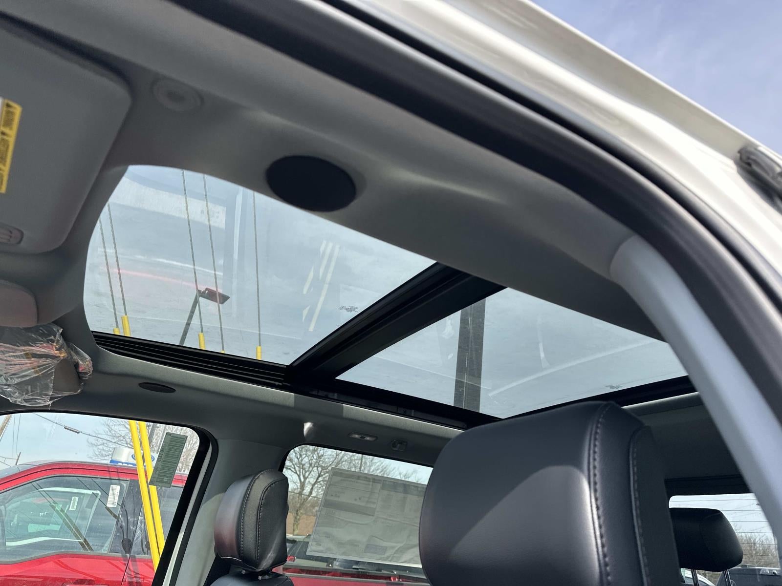 2026 Ford Super Duty F-350 SRW Lariat