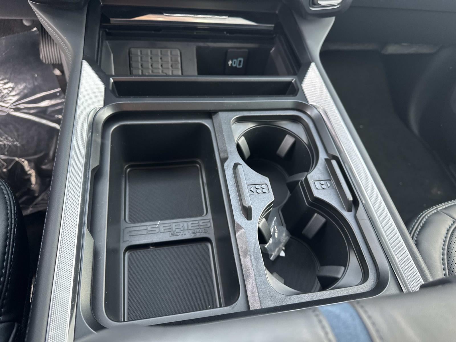 2026 Ford Super Duty F-350 SRW Platinum