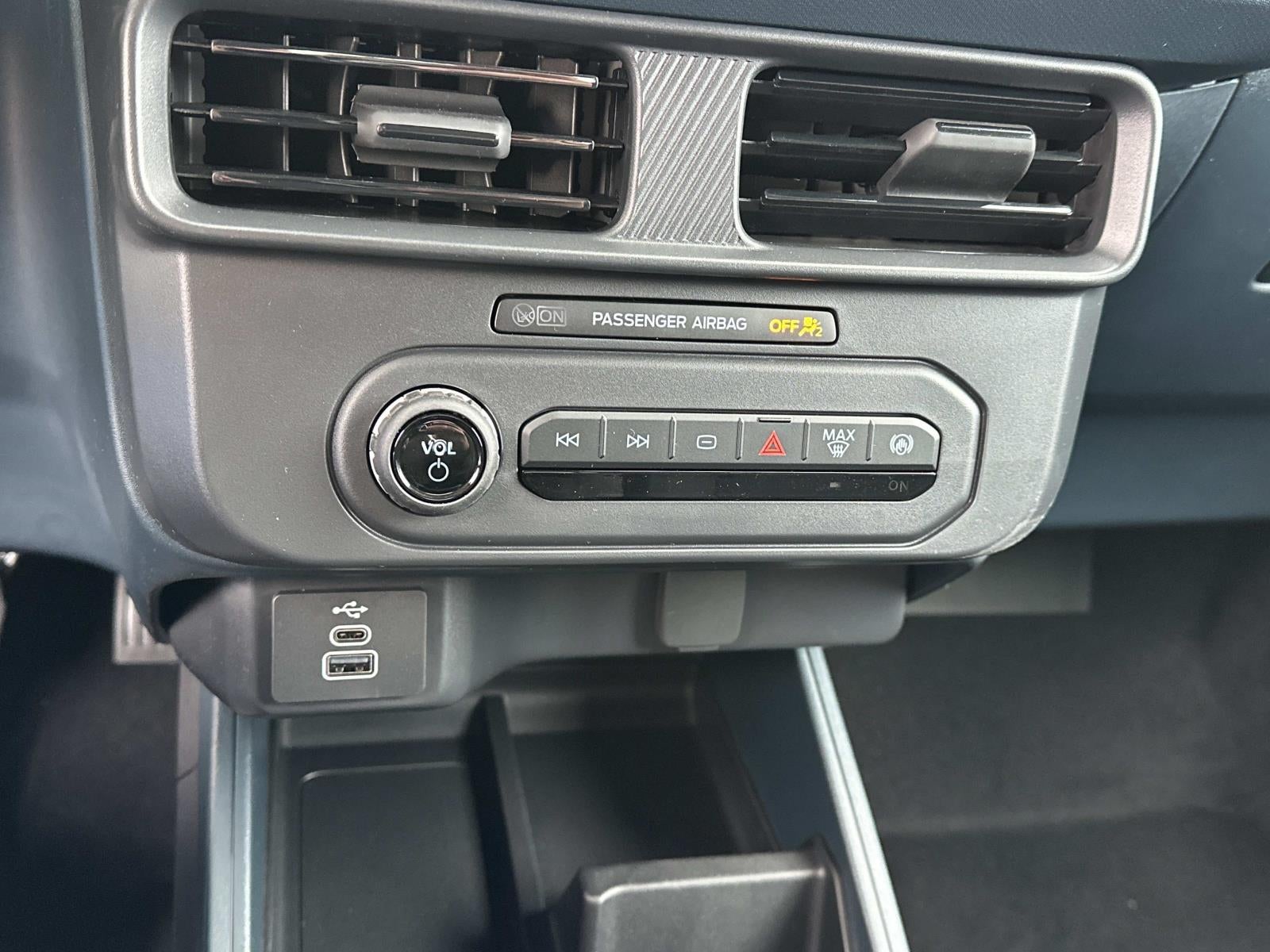 2025 Ford Maverick XL