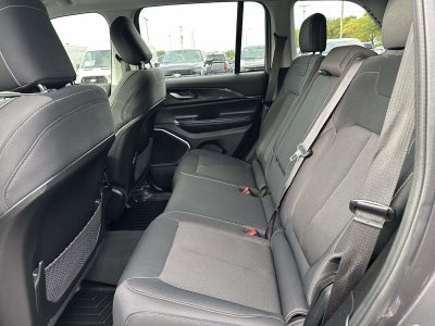 2022 Jeep Grand Cherokee Laredo 4x4