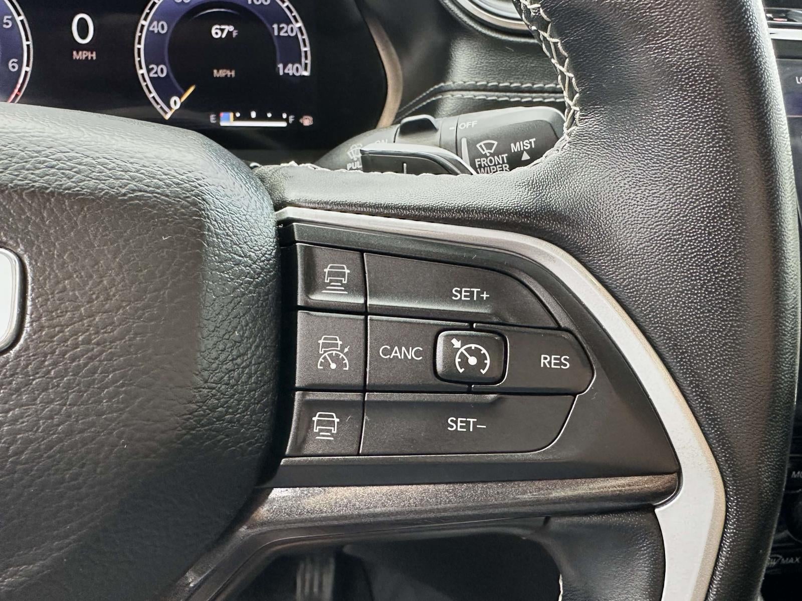 2022 Jeep Grand Cherokee Laredo 4x4