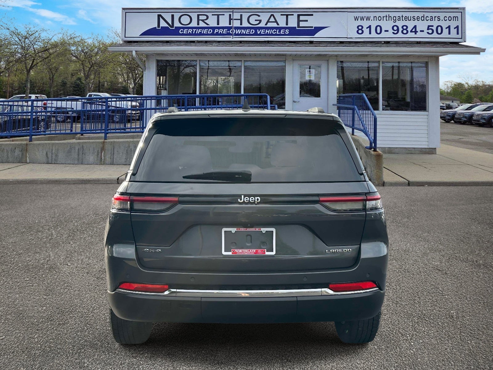 2022 Jeep Grand Cherokee Laredo 4x4