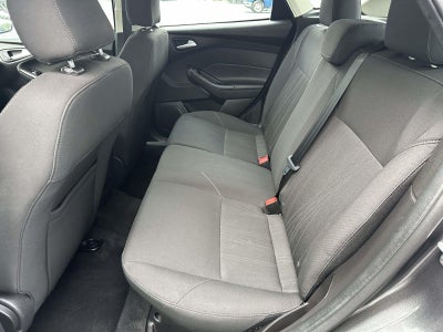 2016 Ford Focus 5dr HB SE