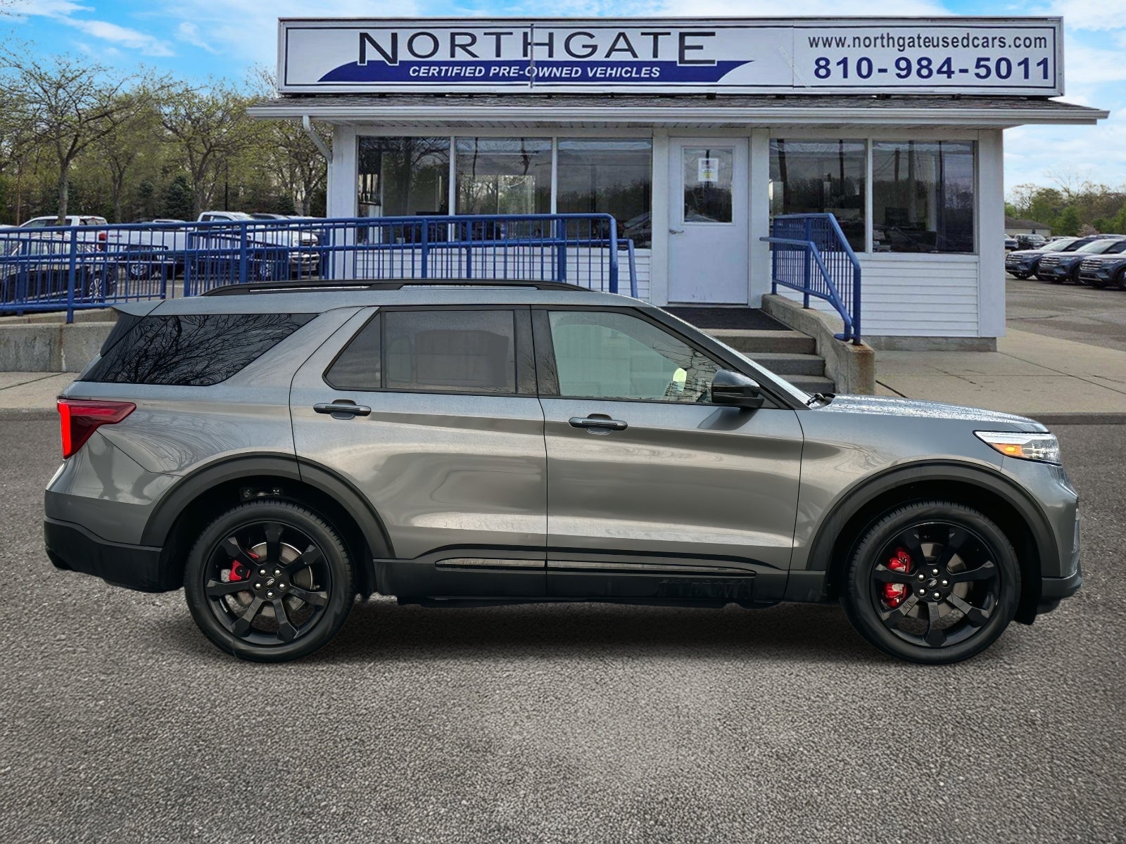 2023 Ford Explorer ST 4WD