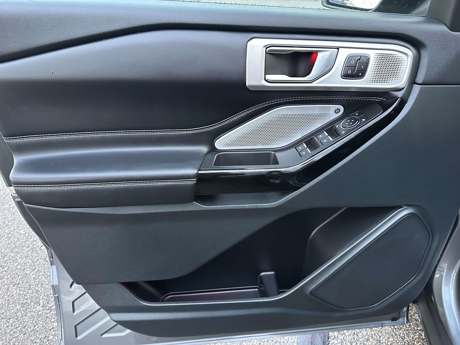 2023 Ford Explorer ST 4WD