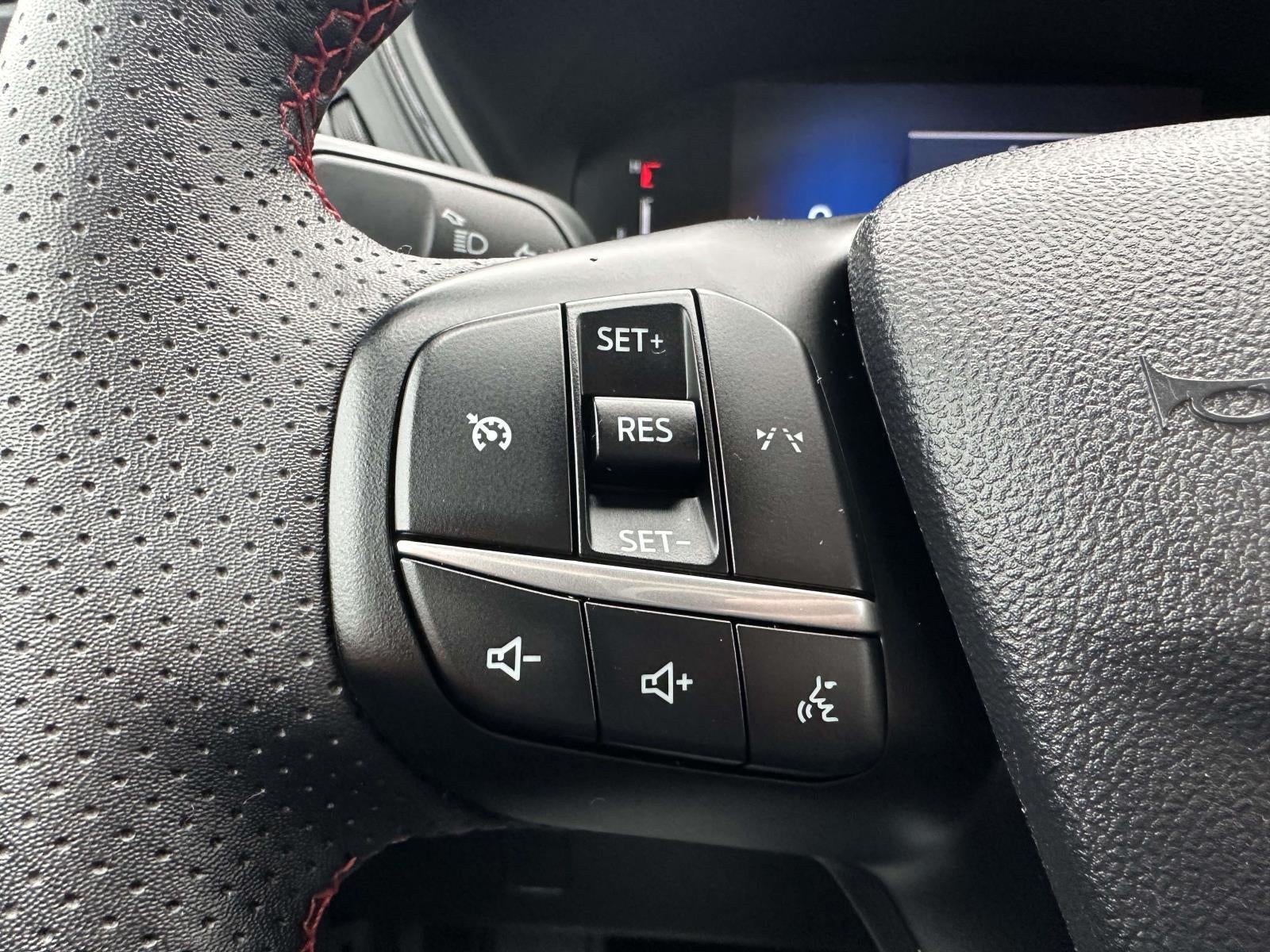 2025 Ford Escape ST-Line Select AWD