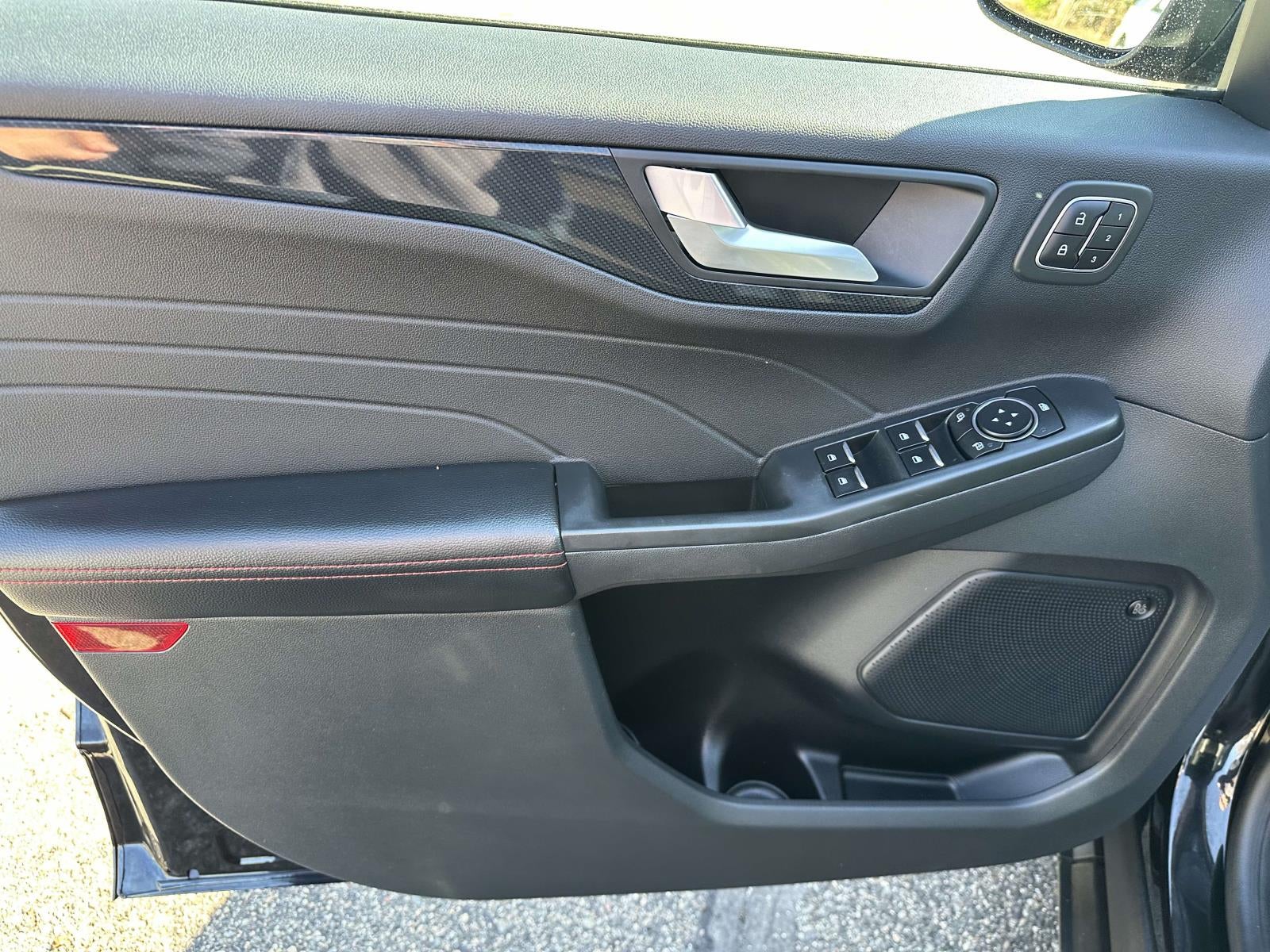 2023 Ford Escape ST-Line Select AWD