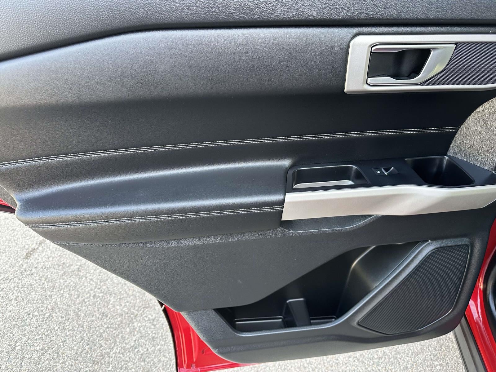 2023 Ford Explorer XLT 4WD