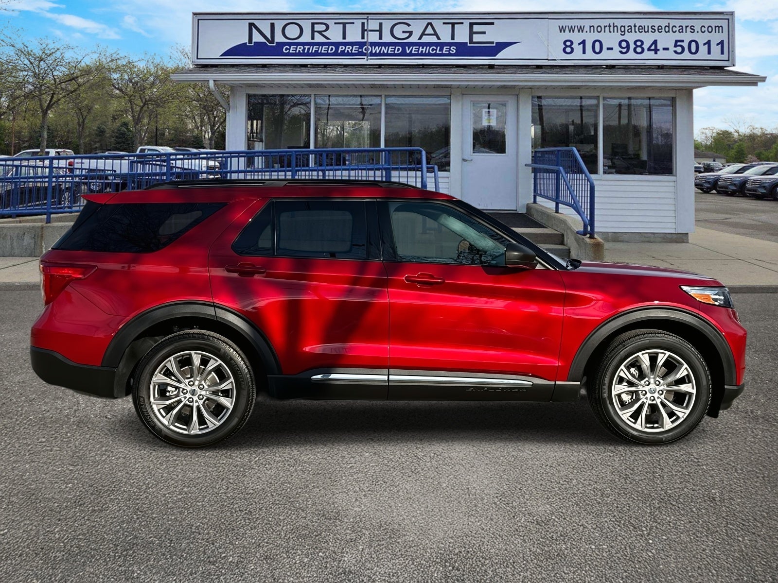 2023 Ford Explorer XLT 4WD