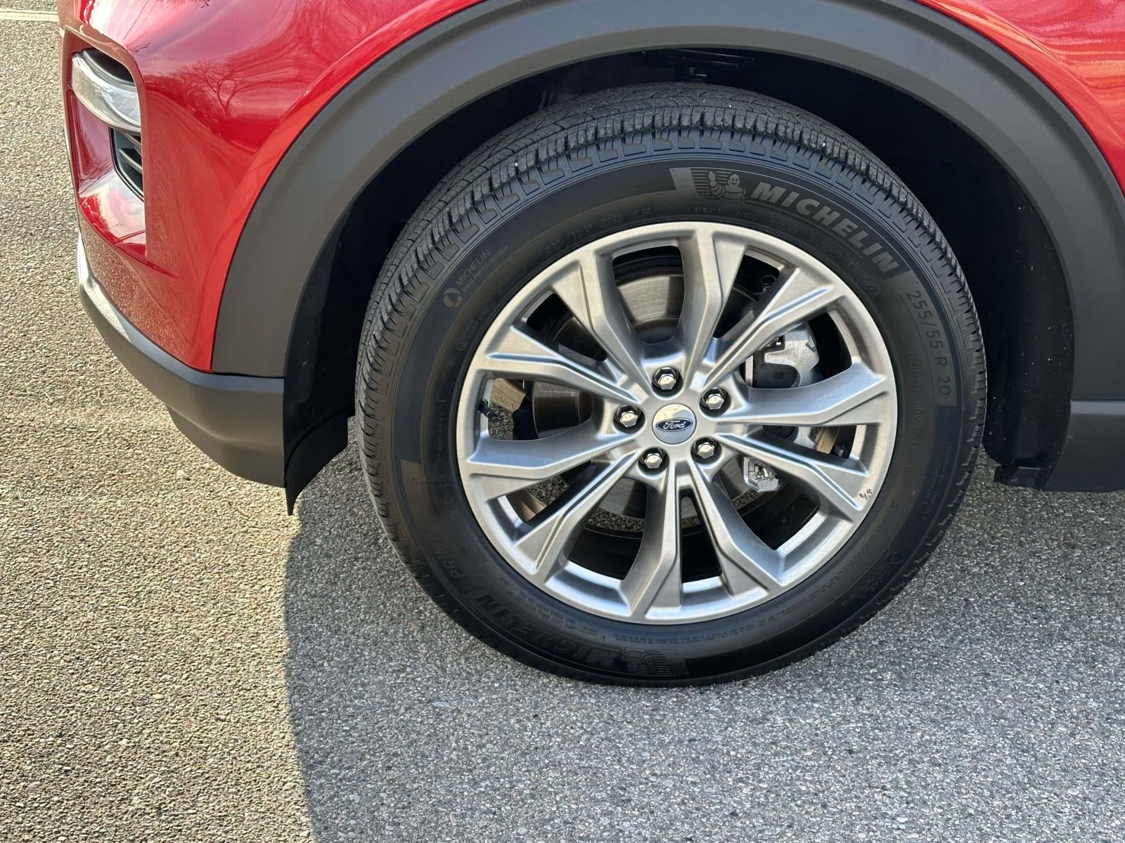 2023 Ford Explorer XLT 4WD