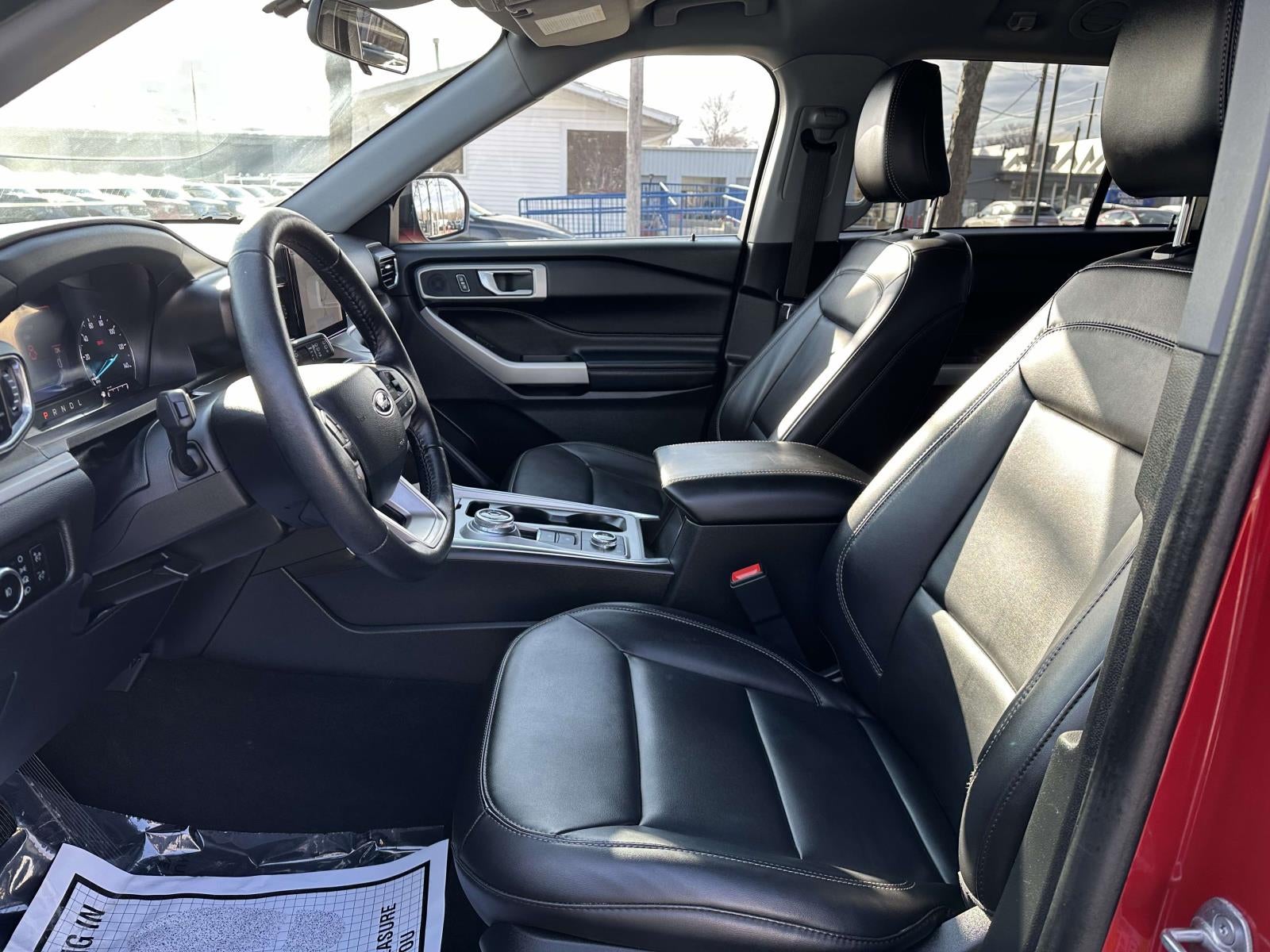 2023 Ford Explorer XLT 4WD