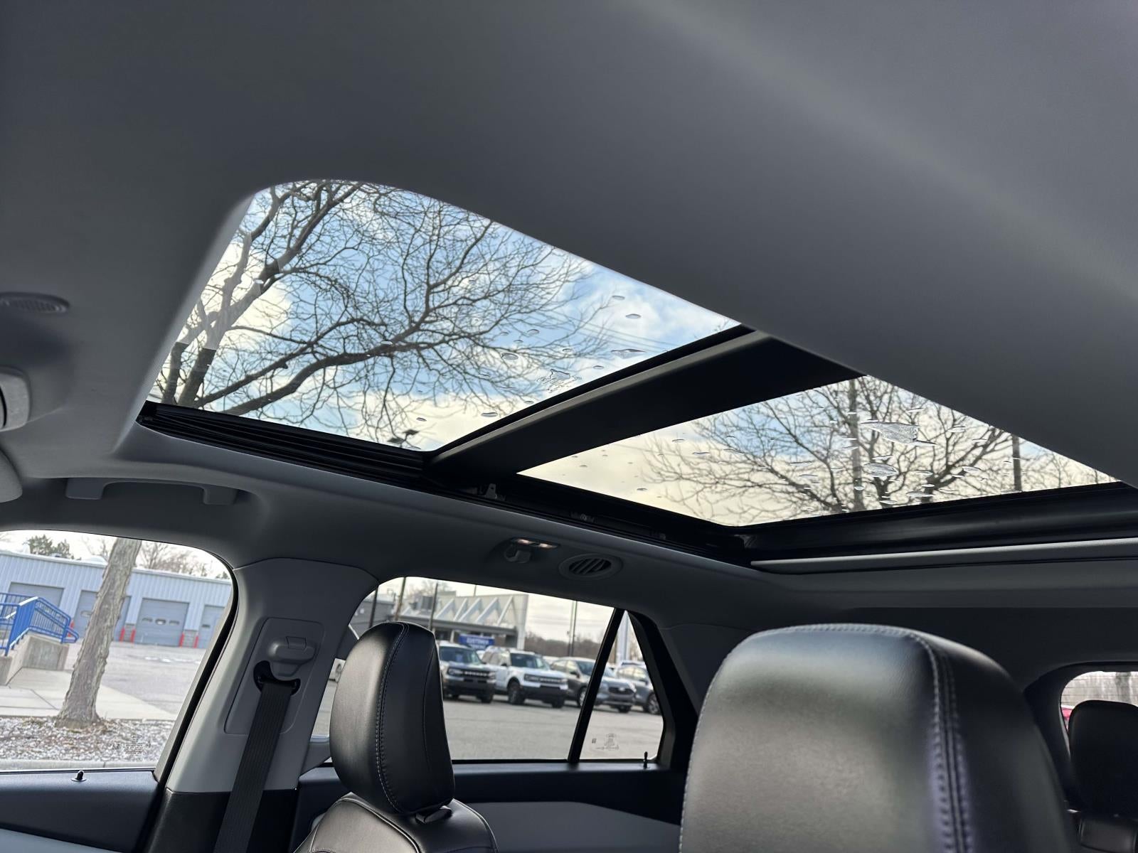 2023 Ford Explorer XLT 4WD