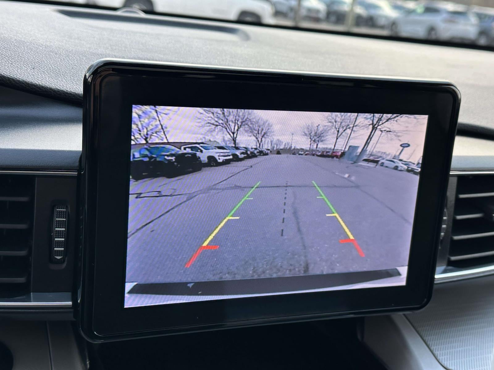 2023 Ford Explorer XLT 4WD