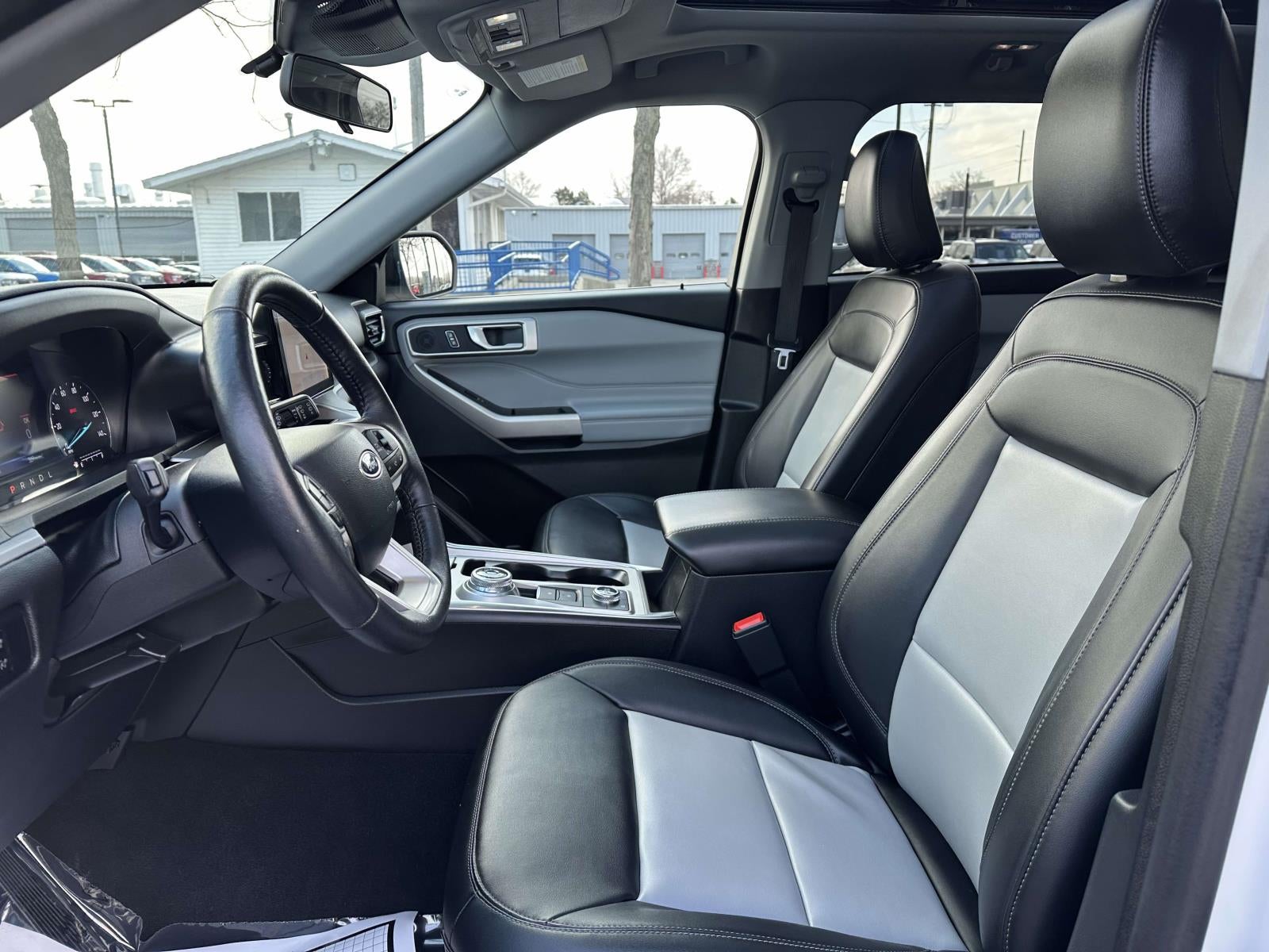 2023 Ford Explorer XLT 4WD