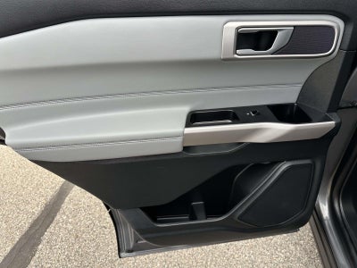 2023 Ford Explorer XLT 4WD