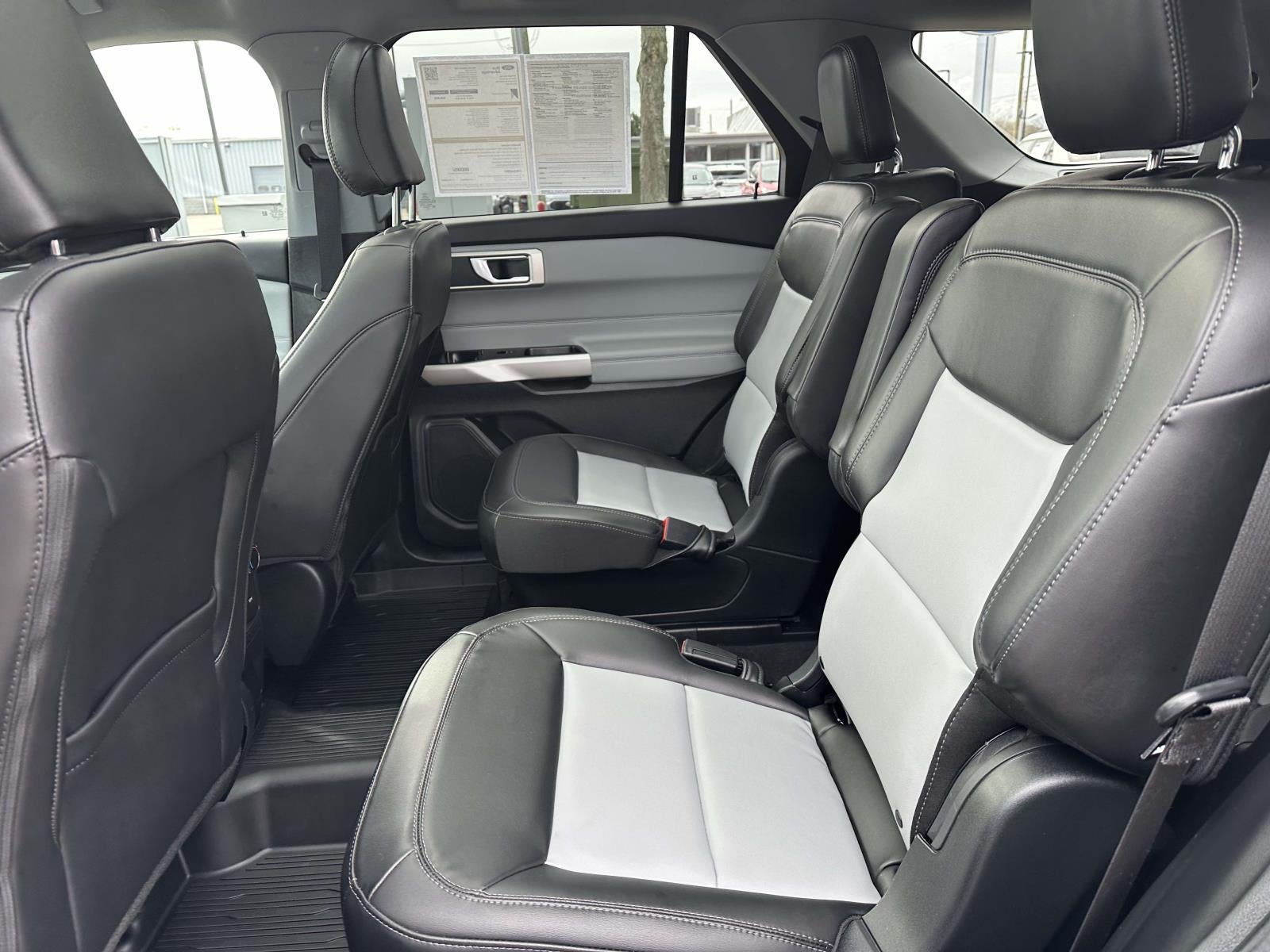 2023 Ford Explorer XLT 4WD