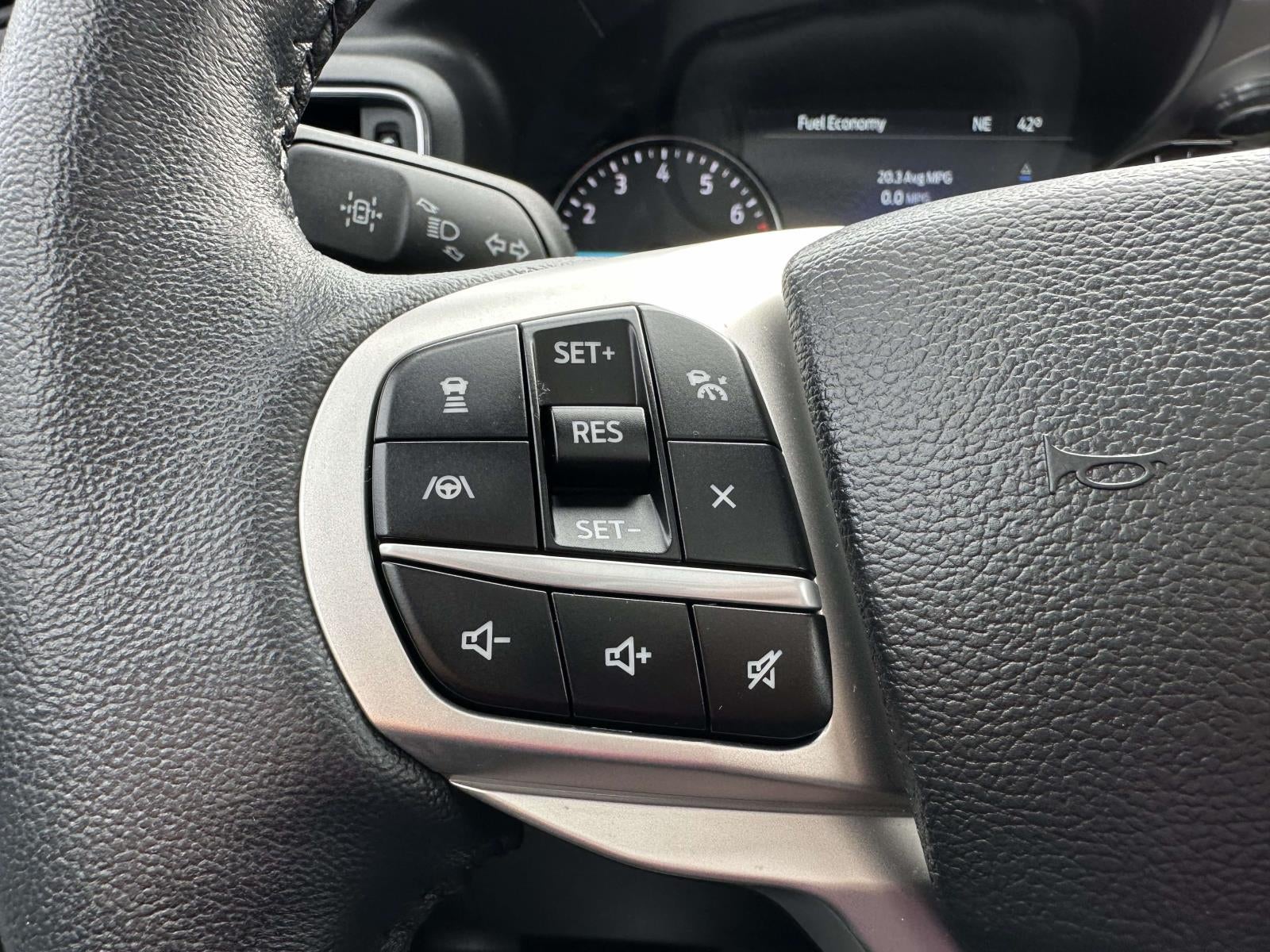 2023 Ford Explorer XLT 4WD