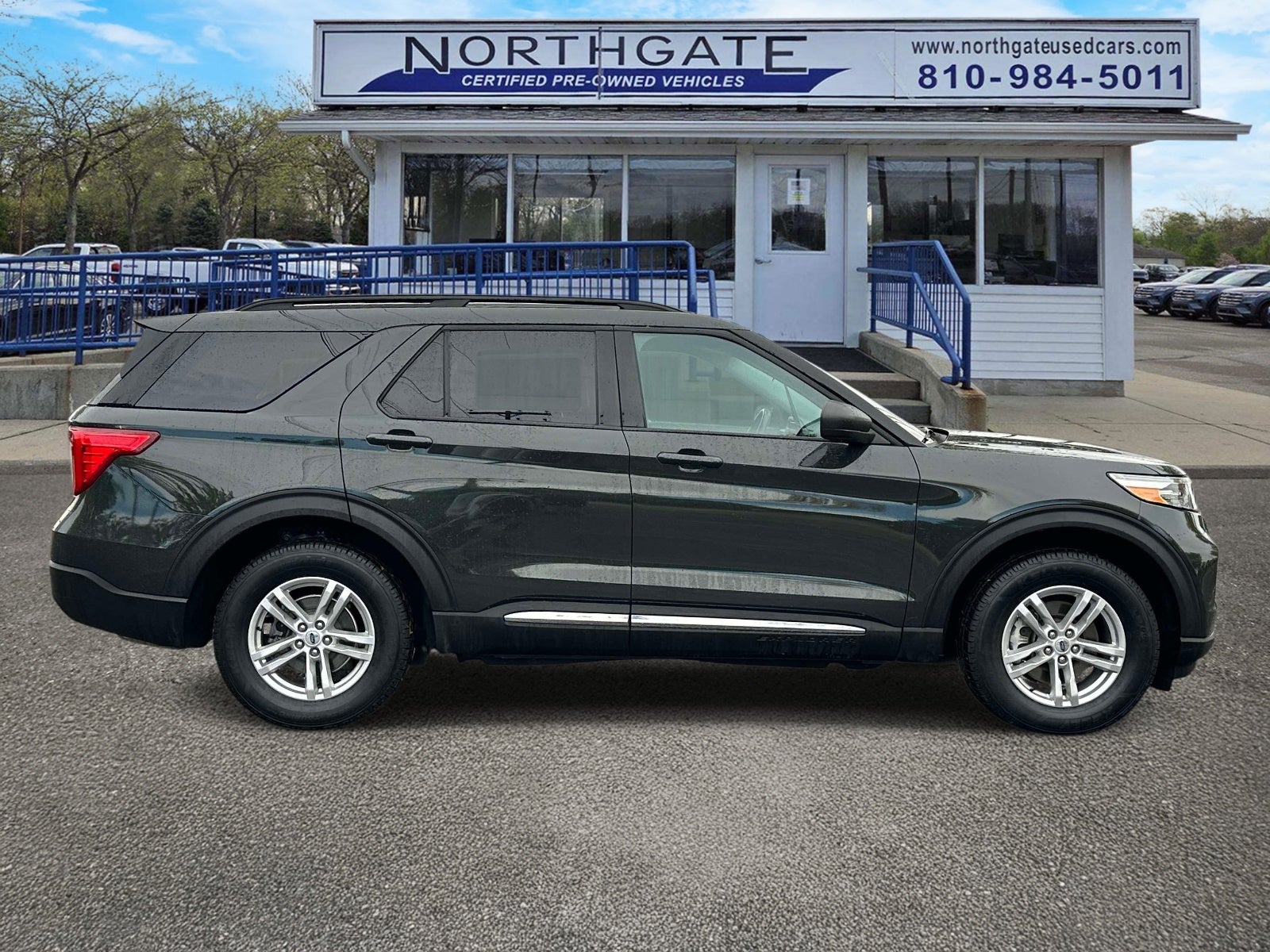 2023 Ford Explorer XLT 4WD