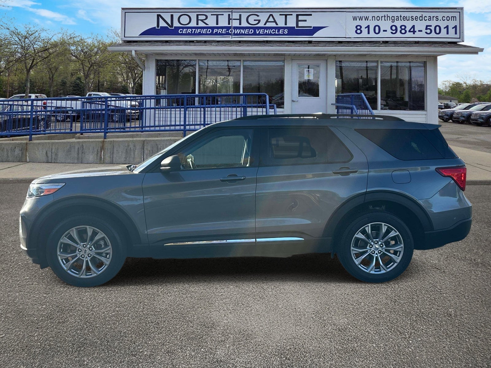 2023 Ford Explorer XLT 4WD