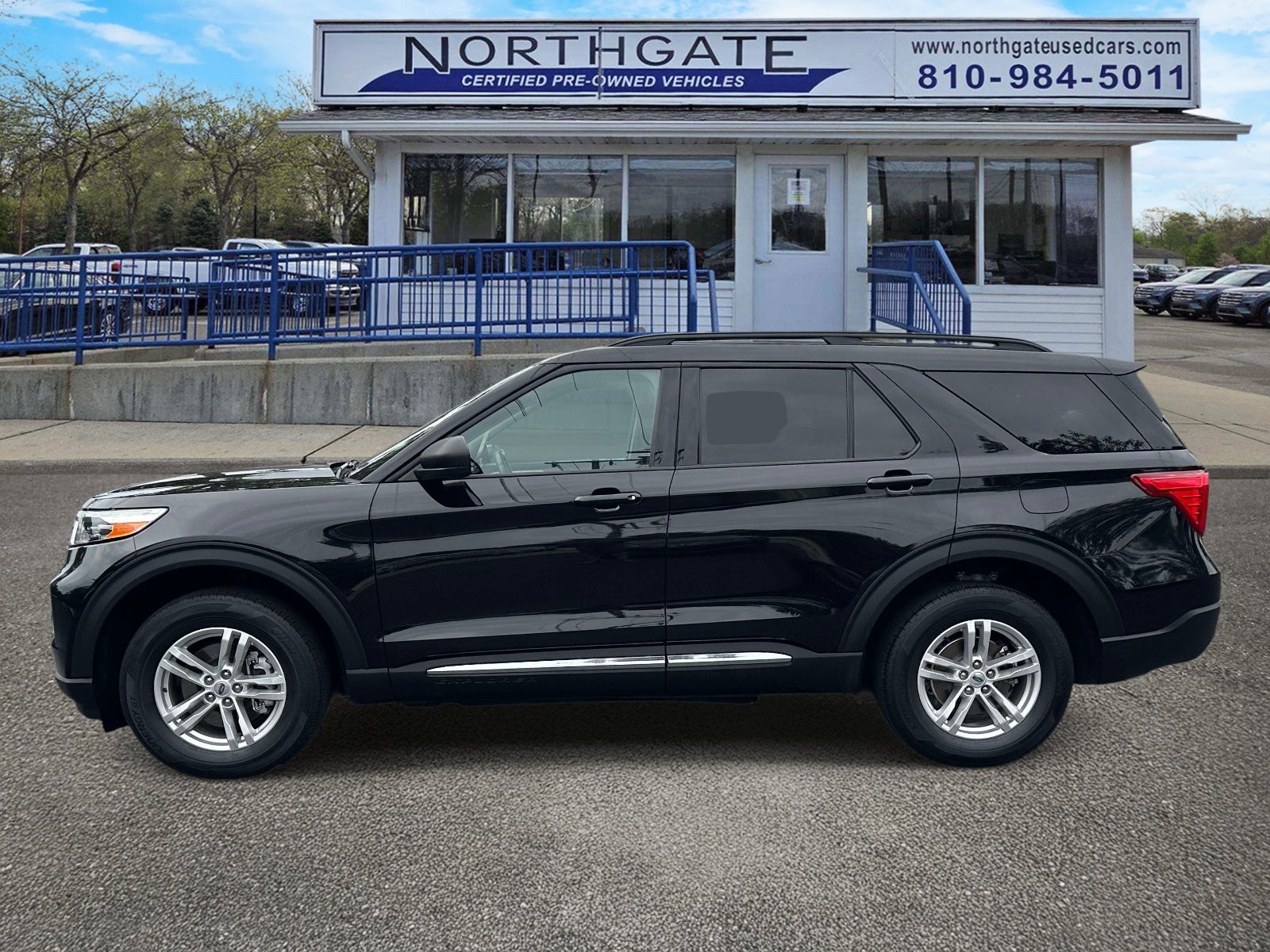 2023 Ford Explorer XLT 4WD