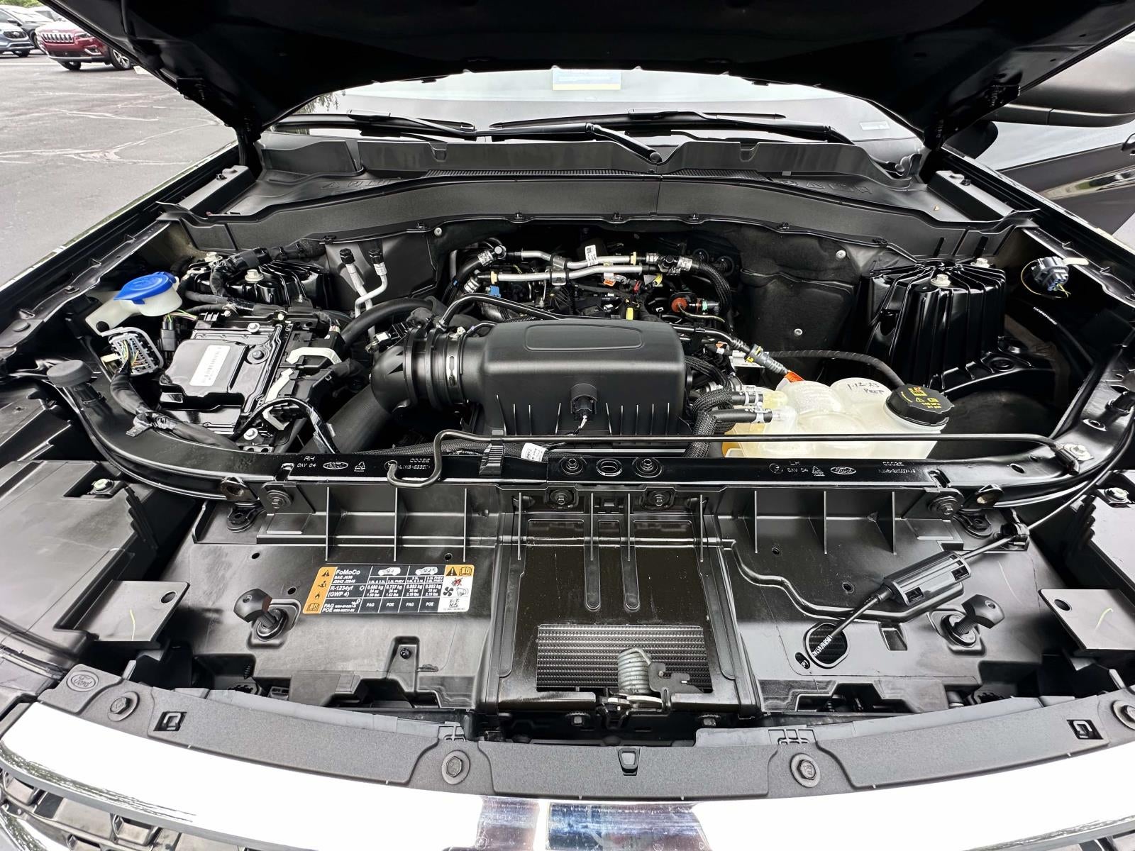 2023 Ford Explorer XLT 4WD