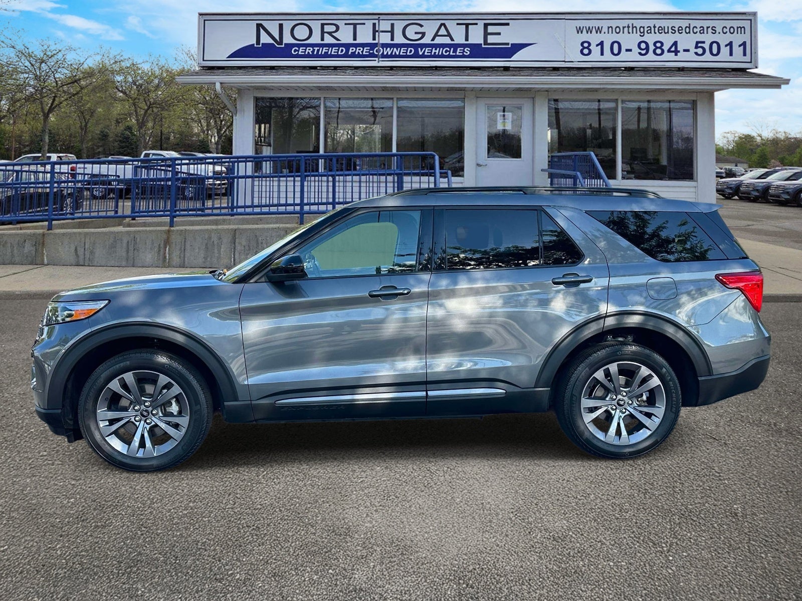 2023 Ford Explorer XLT 4WD