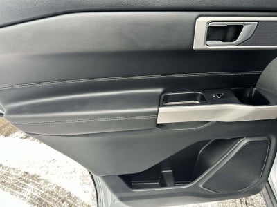 2023 Ford Explorer XLT 4WD