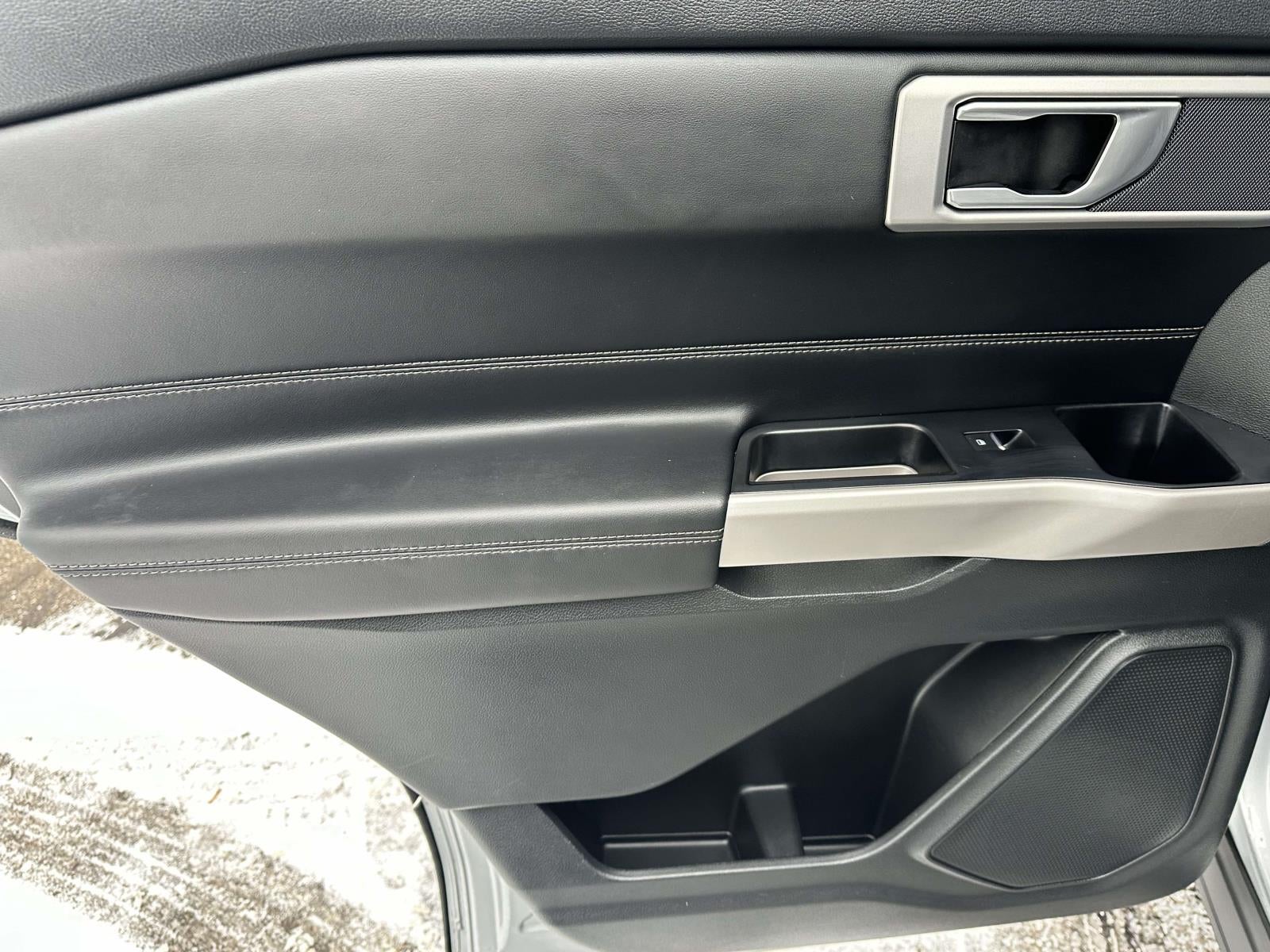 2023 Ford Explorer XLT 4WD