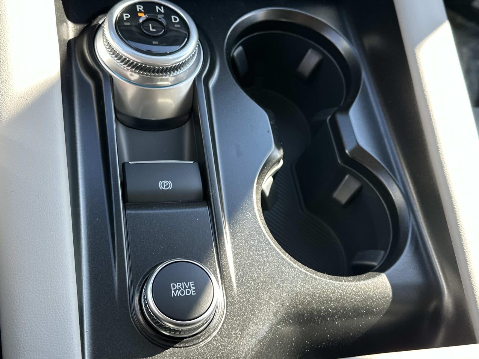 2026 Ford Explorer Active w/100A Pkg 4WD