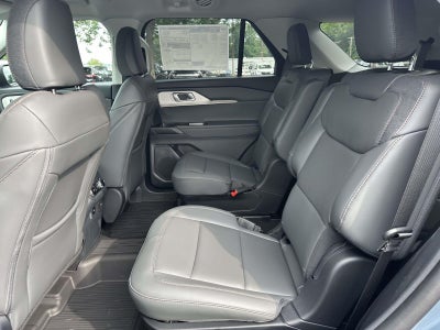 2026 Ford Explorer Active w/100A Pkg 4WD