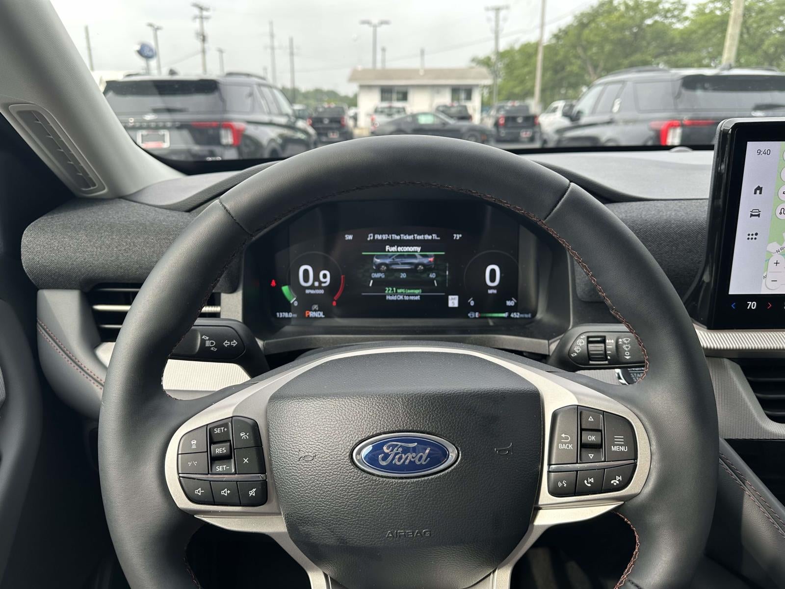 2026 Ford Explorer Active w/100A Pkg 4WD