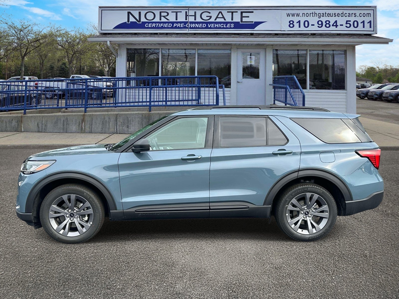 2026 Ford Explorer Active w/100A Pkg 4WD