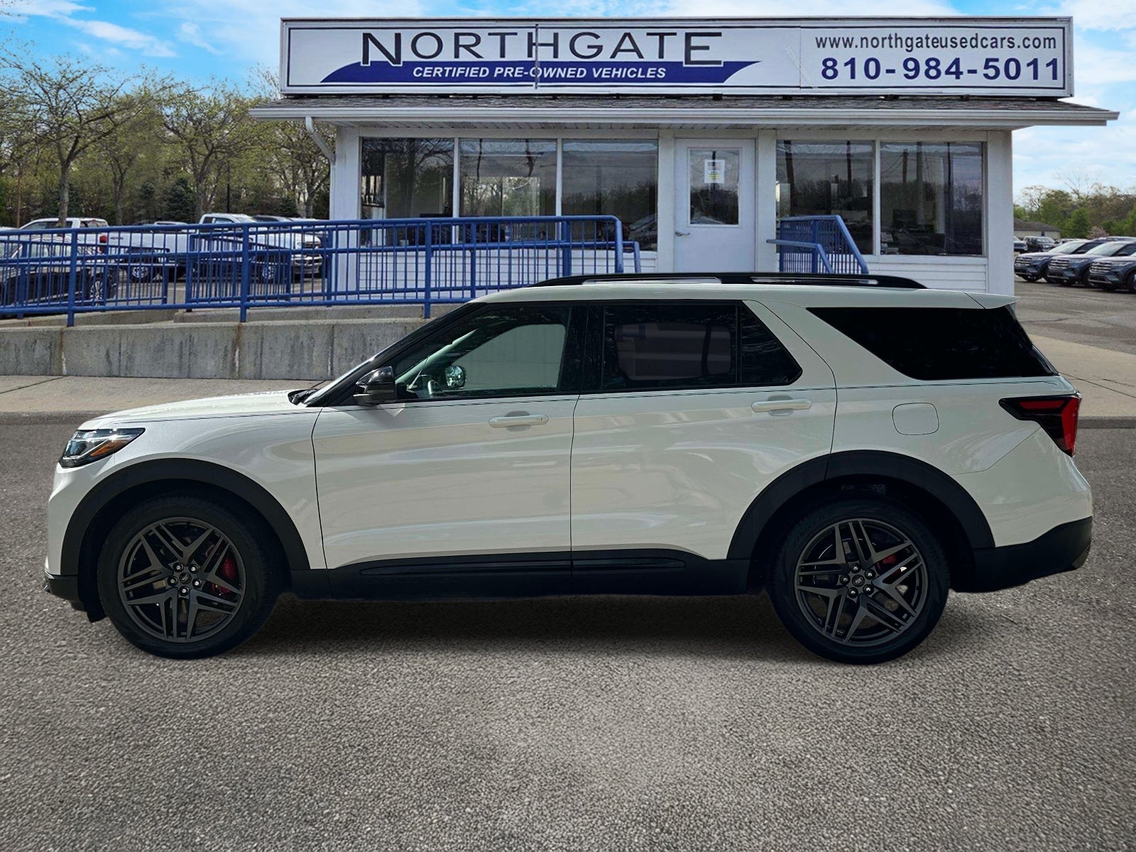 2025 Ford Explorer ST 4WD