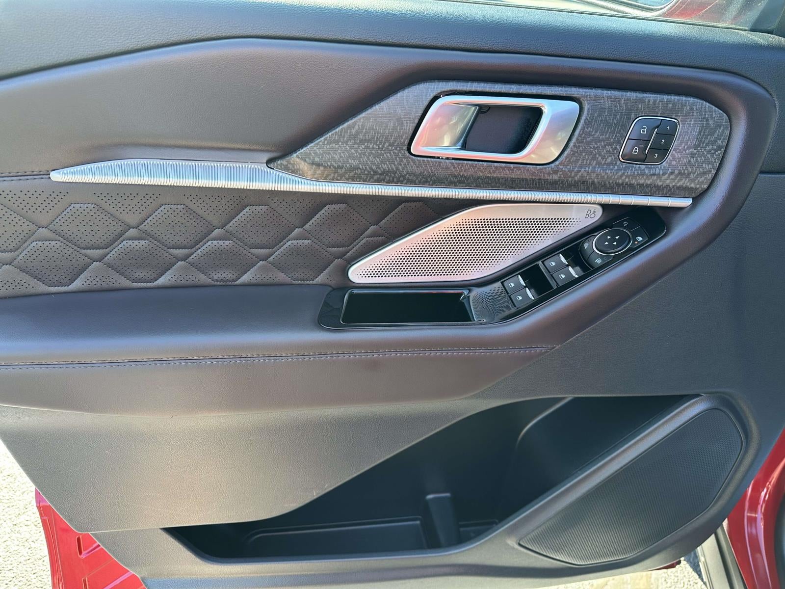 2025 Ford Explorer Platinum 4WD