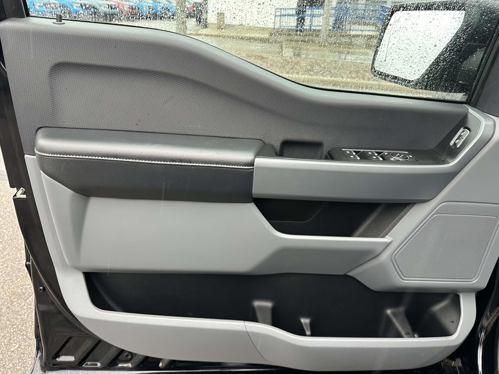 2023 Ford F-150 XL 4WD SuperCrew 5.5' Box