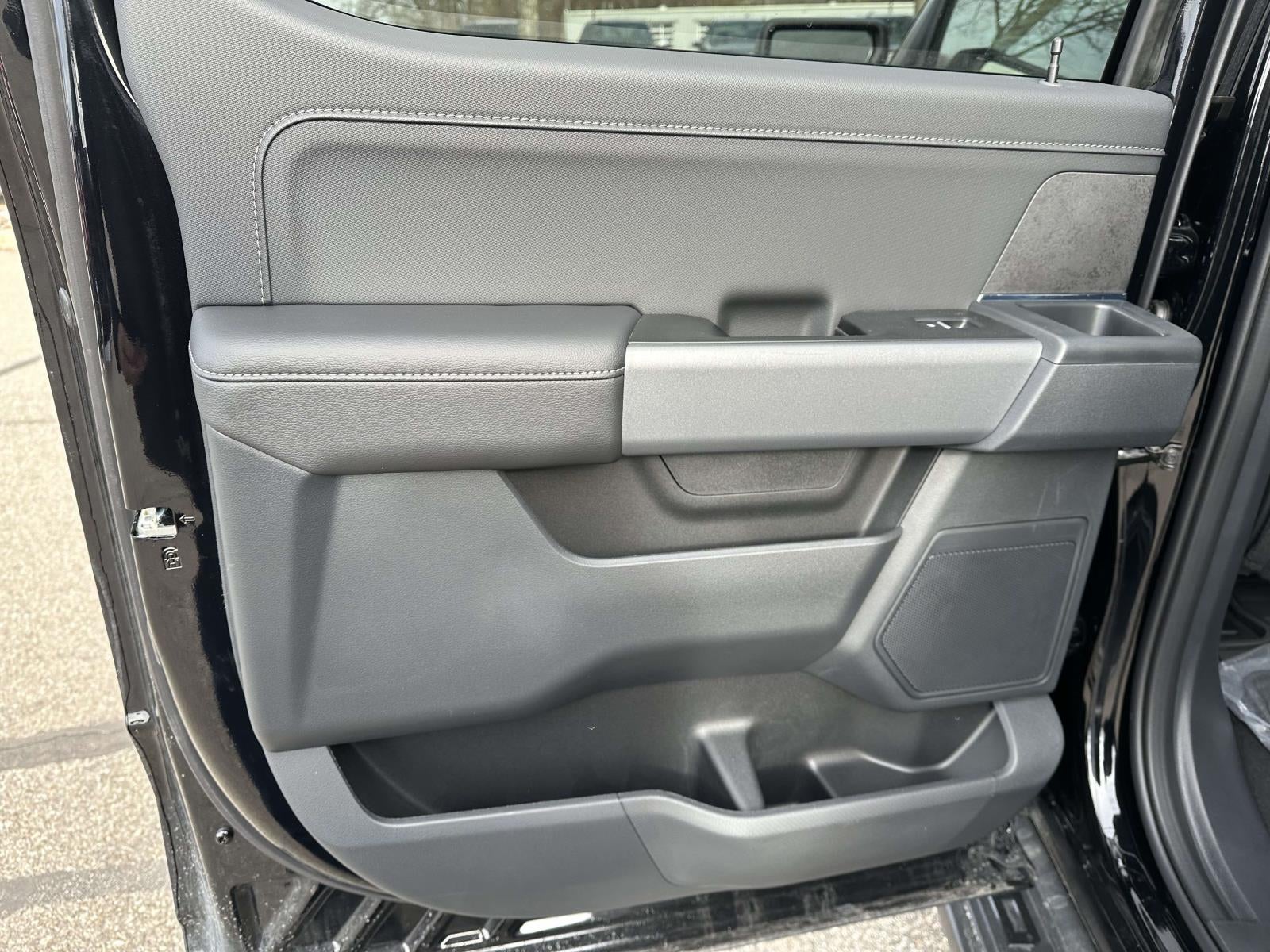 2025 Ford F-150 XLT 4WD SuperCrew 5.5' Box