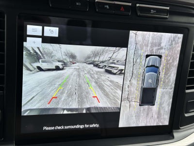 2022 Ford F-150 LARIAT 4WD SuperCrew 5.5' Box