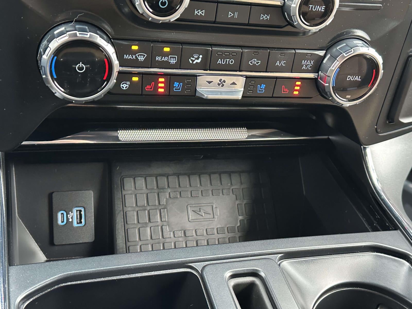 2022 Ford F-150 LARIAT 4WD SuperCrew 5.5' Box