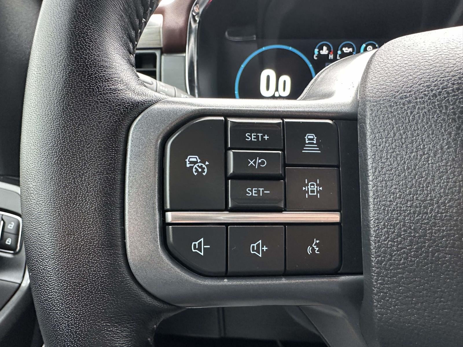 2023 Ford F-150 LARIAT 4WD SuperCrew 5.5' Box