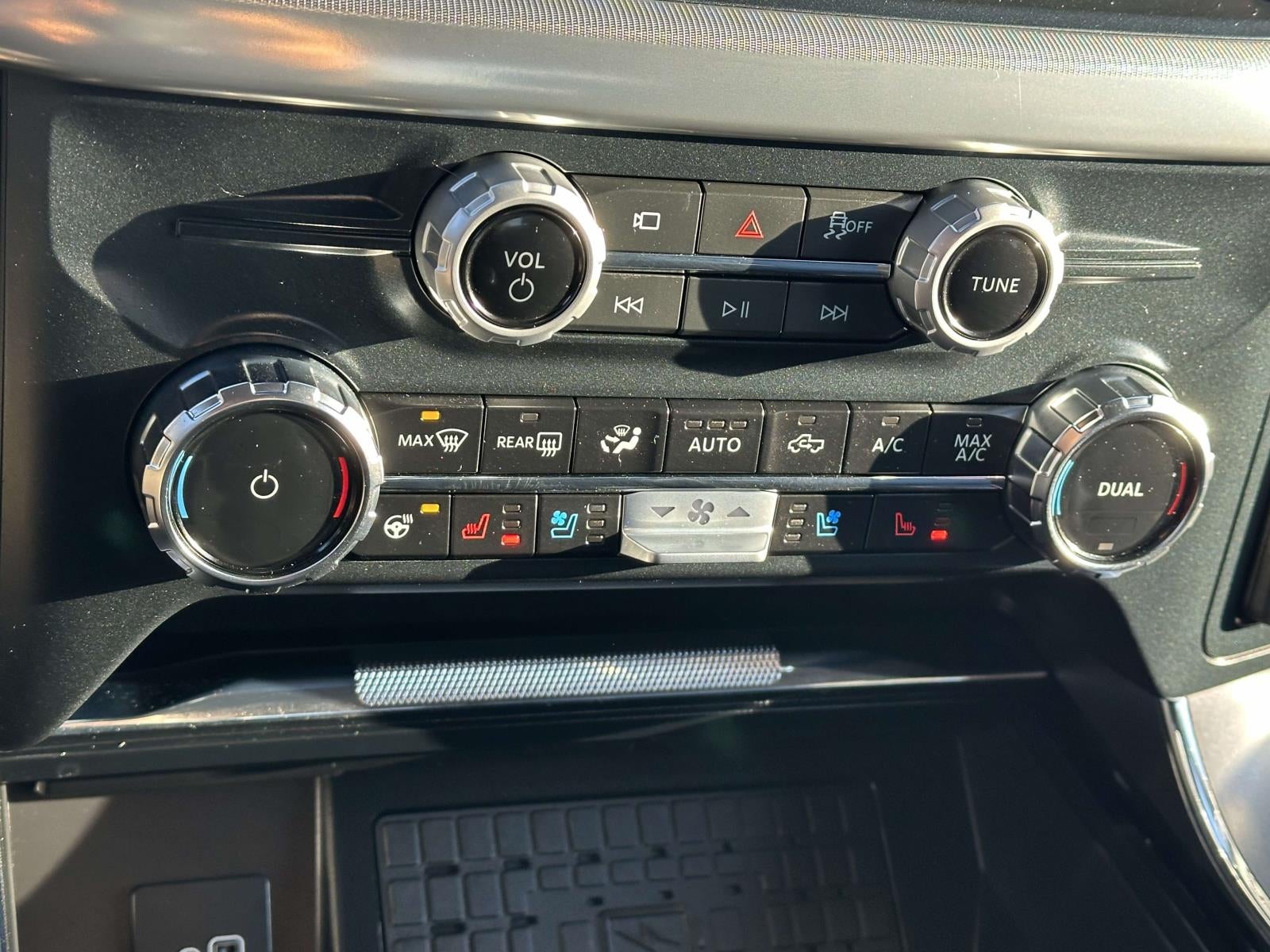 2025 Ford F-150 LARIAT 4WD SuperCrew 5.5' Box