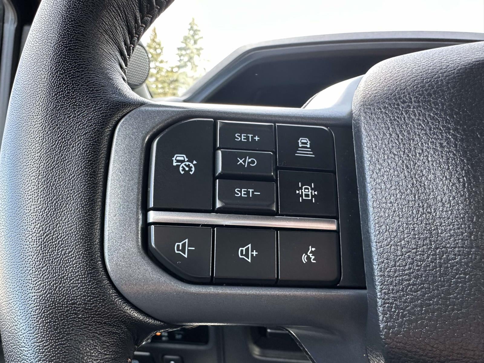 2023 Ford F-150 Lightning XLT 4WD SuperCrew 5.5' Box