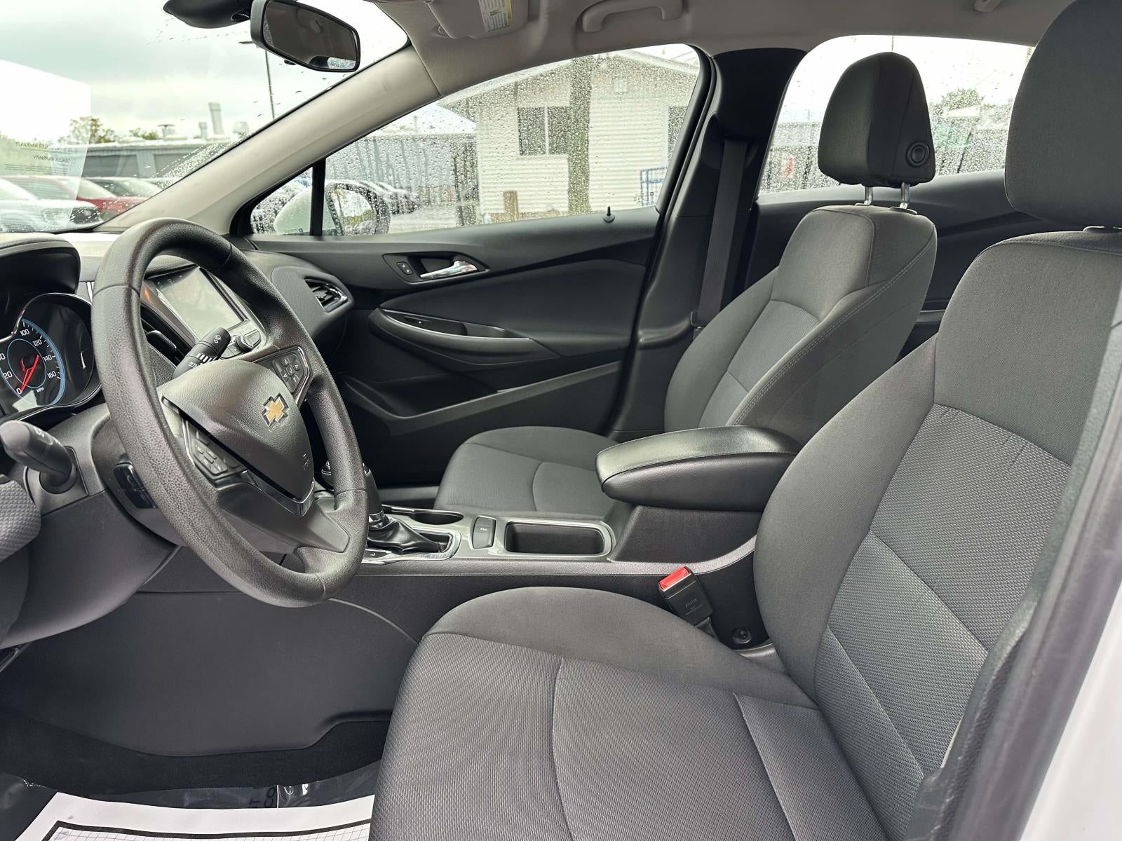 2017 Chevrolet Cruze 4dr Sdn 1.4L LT w/1SD
